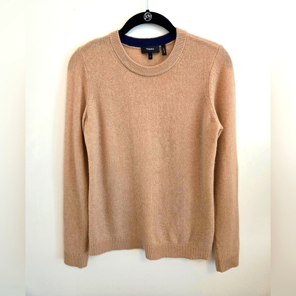 Theory light-weight 100% cashmere crewneck sweater - EUC - Picture 3 of 6